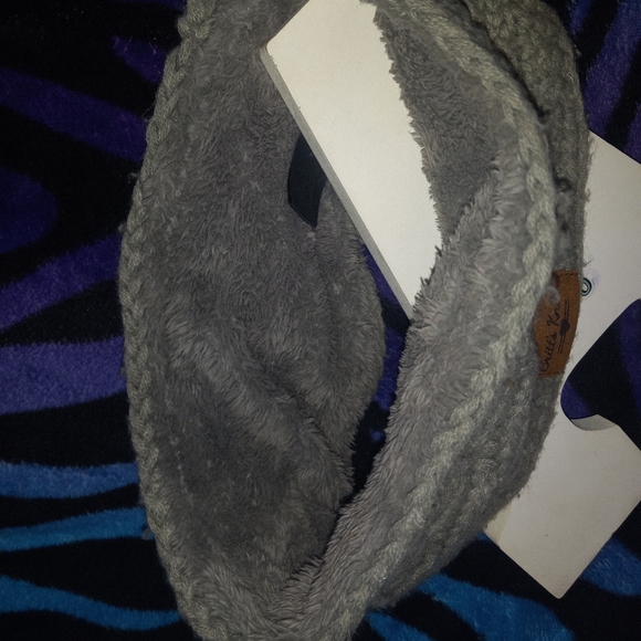 LAST CHANCE SALE ONLY $8 Britts Knitts Gray Fuzzy Ear Warmer - Picture 4 of 4